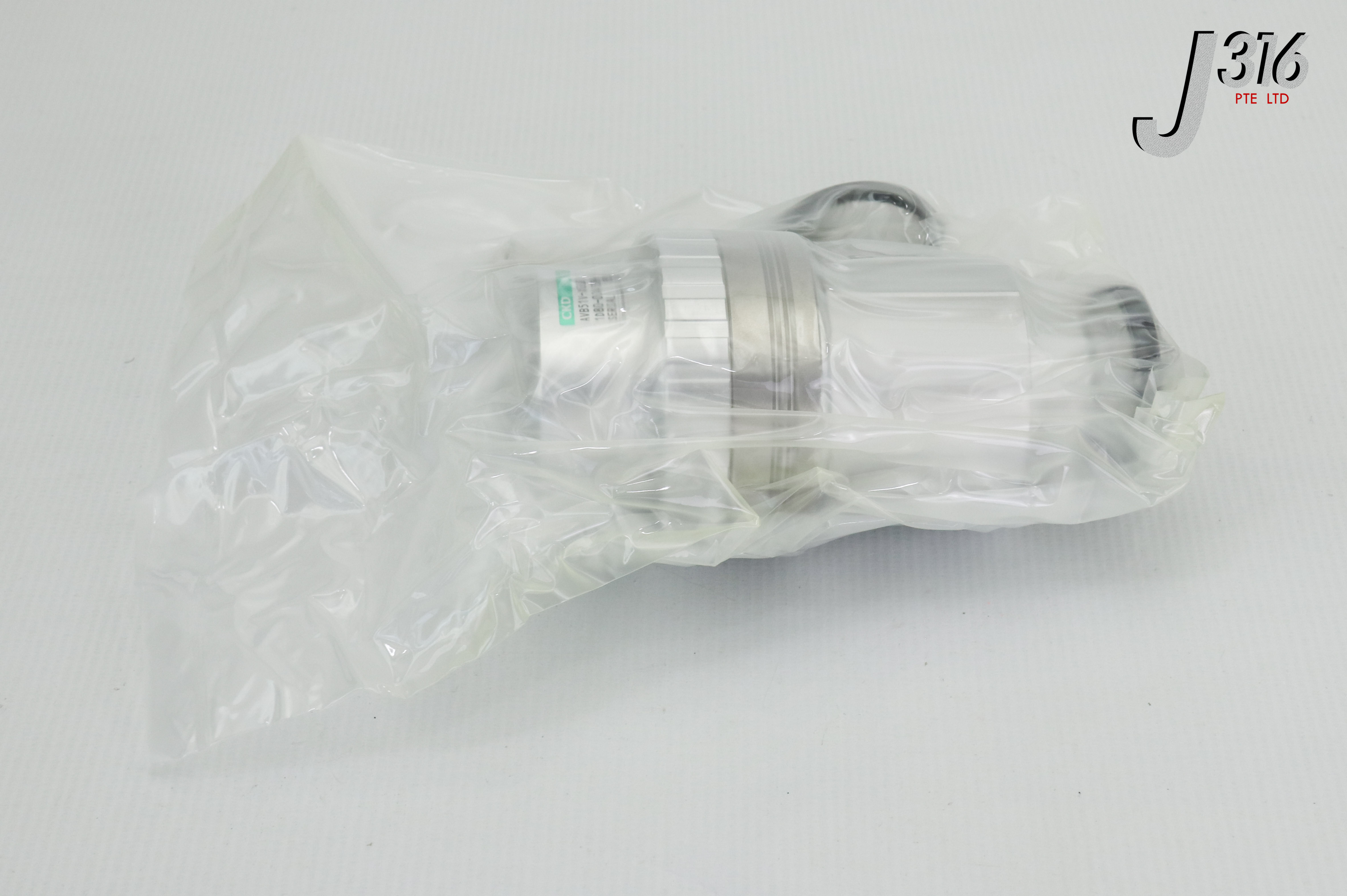 23915 TEL CKD PNEU VLV, AVB51V-X0007, 1D80-004538-11 (NEW) ES1D80